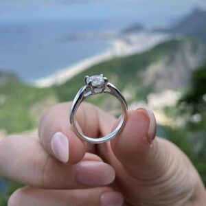 anello Vela realizzato da Torinogioiello fotografo a Rio de Janeiro.